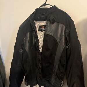 Texport Men's Mesh and Leather Hybrid Armored Motorcycle Jacket with Thermal Li